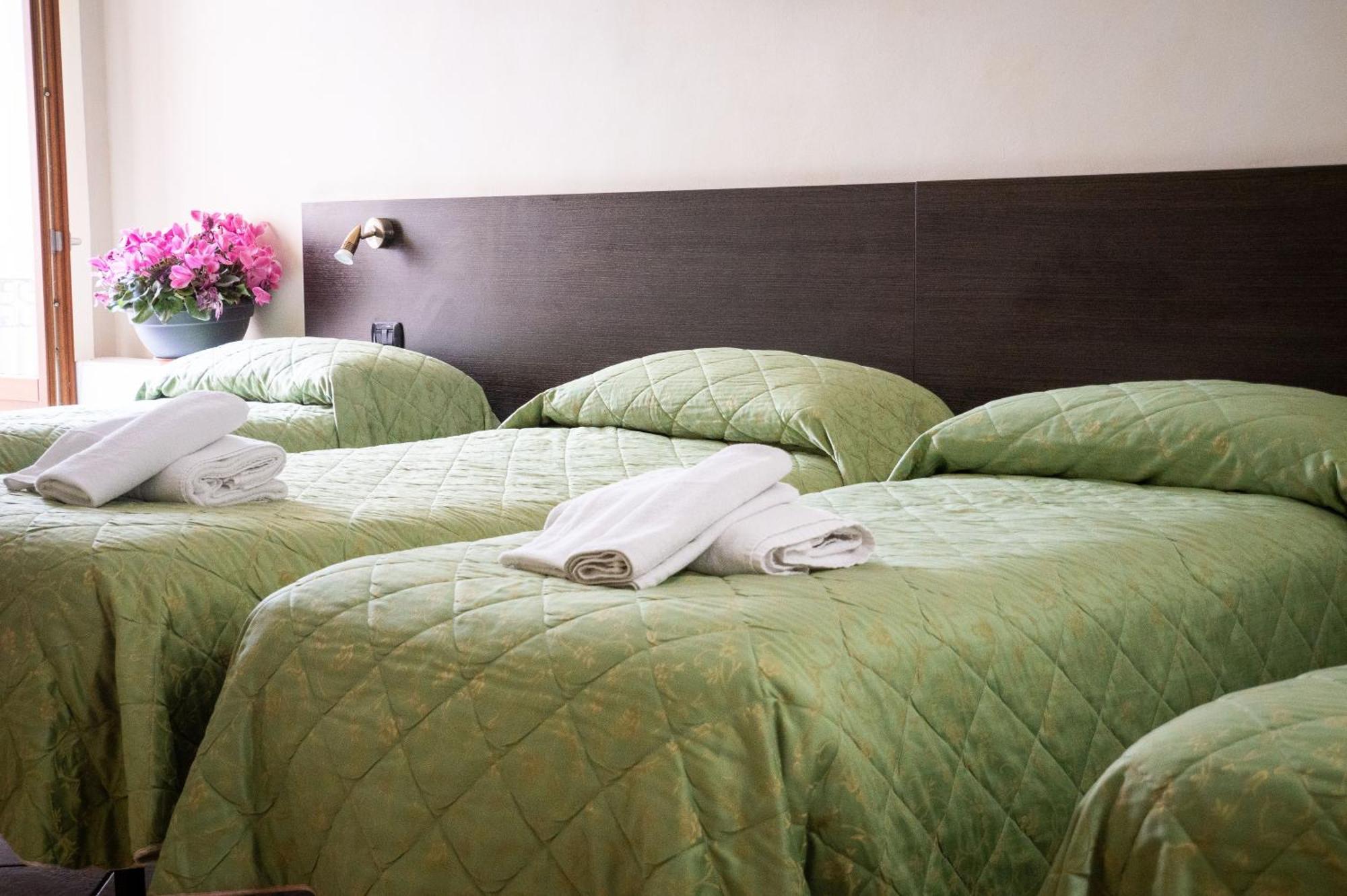 Hotel Ligure Cuneo Buitenkant foto
