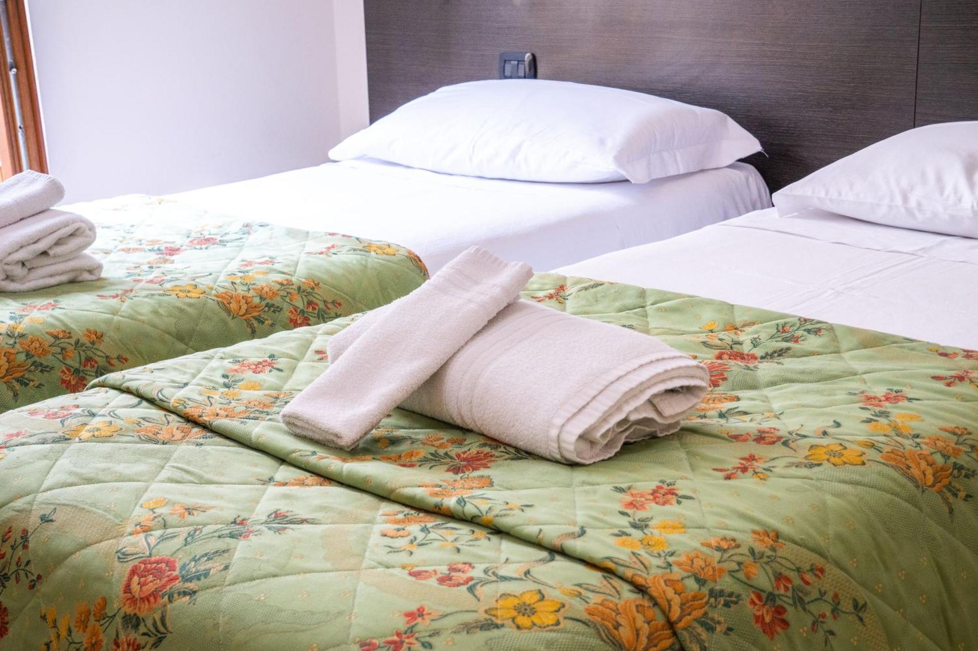 Hotel Ligure Cuneo Buitenkant foto